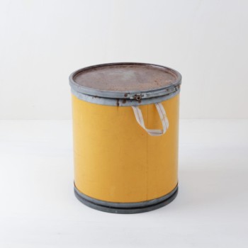 Yellow paper bucket, decoration, rent