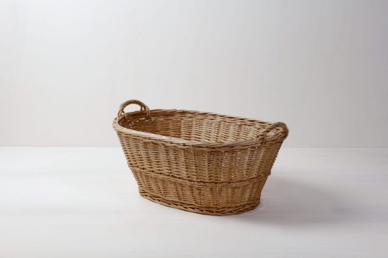 Baskets & Vintage laundry basket rental, wedding decoration & event design