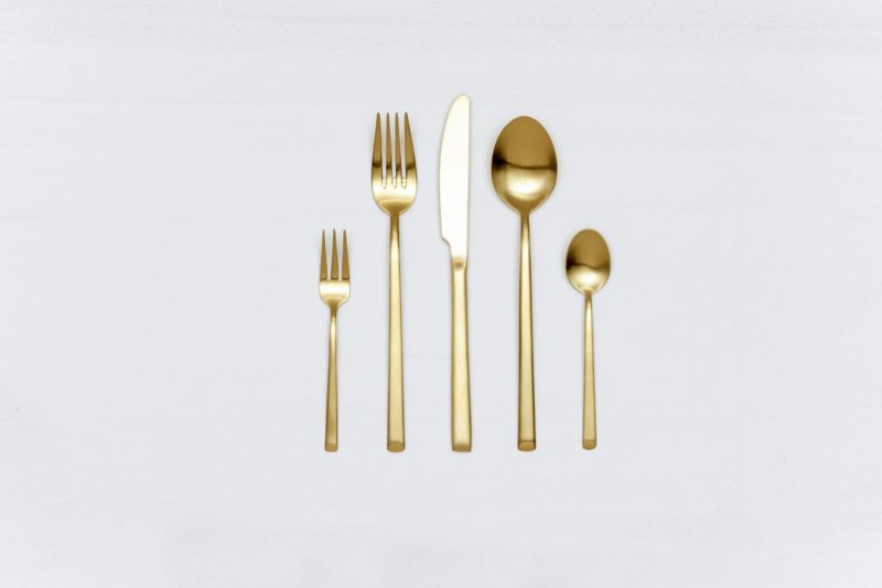 Rent Golden Cutlery Set