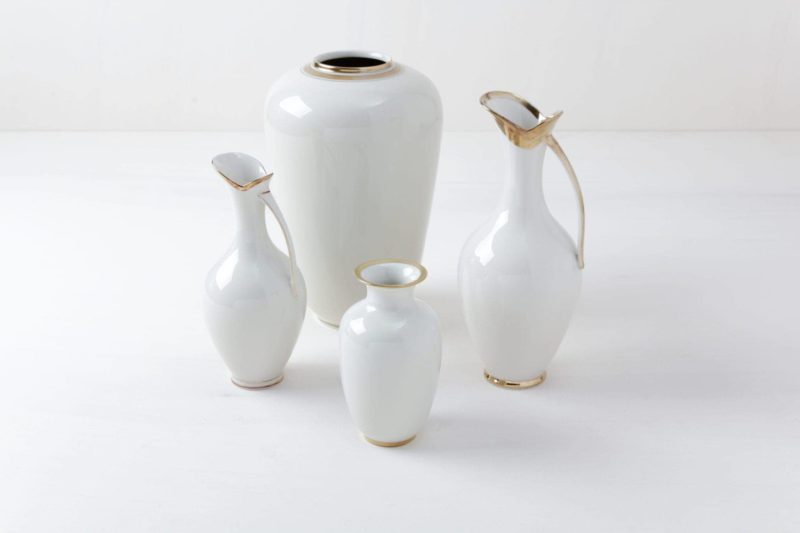 Mismatching vases, gold rim, rent, Berlin, Hamburg, Cologne
