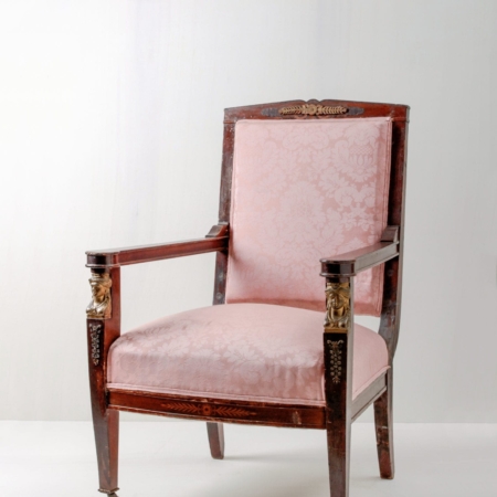 Armchair Alvaro | Armchair Alvaro is a small, very special ladies chair. This armchair is made of beautiful walnut wood. The upholstery is decorated with great floral ornaments, which give the Alvaro lady's armchair an unmistakable charm. | gotvintage Rental & Event Design