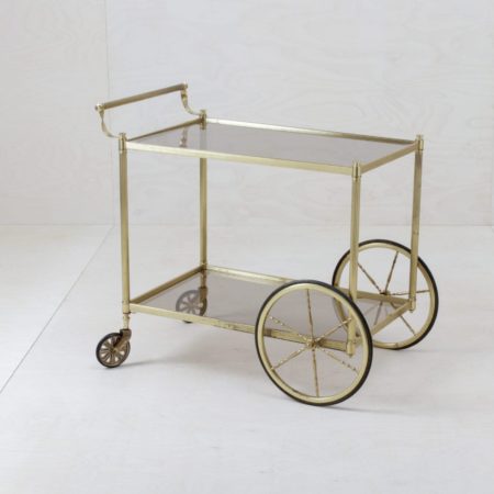 Goldener Servierwagen, Glasdekoration, Hochzeitsdekoration