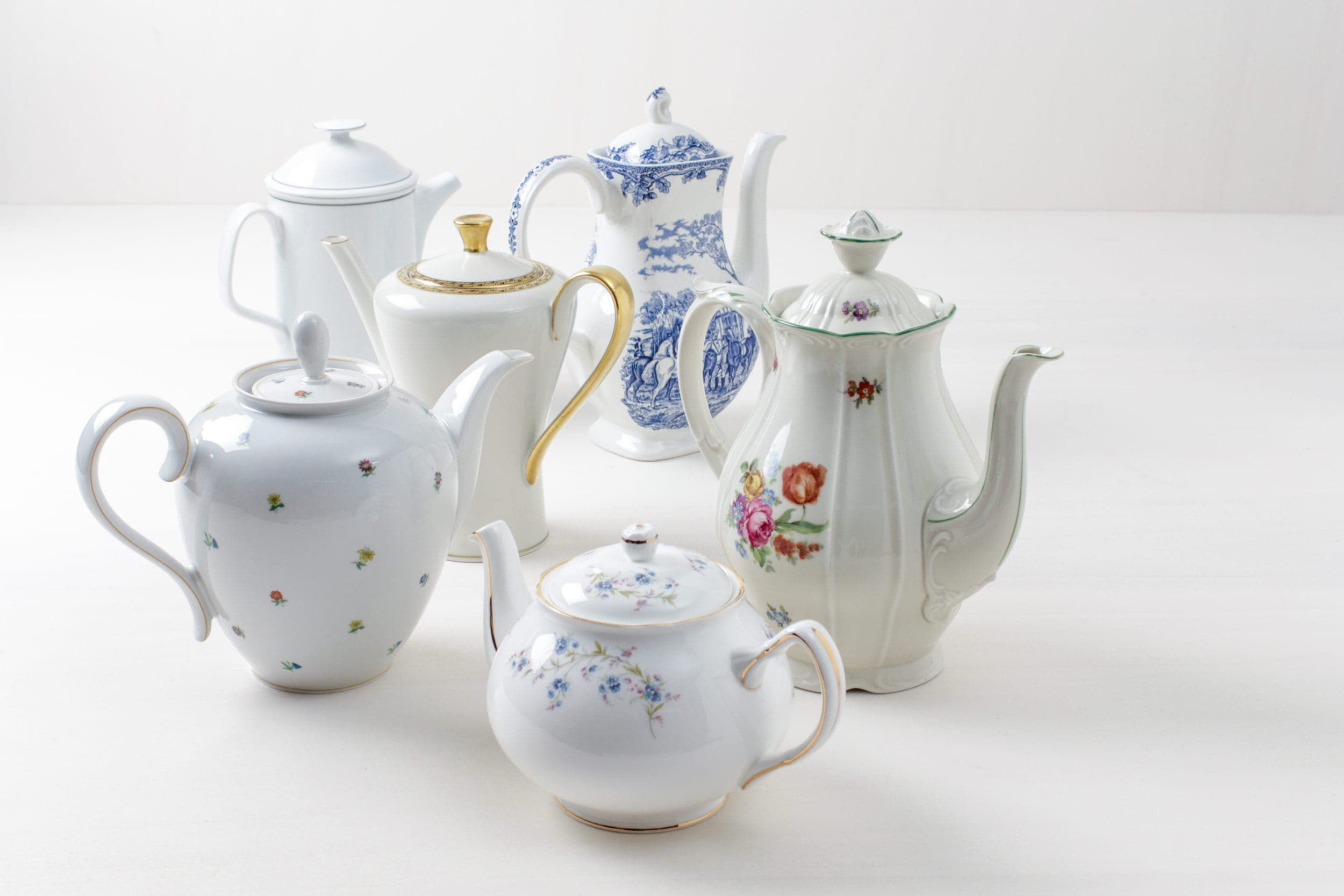 Rent vintage porcelain, tableware, decoration