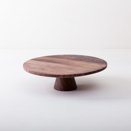 Cake Stand Leonor L | The noble wooden cake stands Leonor in Wabi-Sabi style are perfect for presenting and serving cakes, cupcakes, sushi and other specialties. They are made of selected walnut wood and coated with beeswax, naturally food safe.This cake stand is available in different sizes and also as the same model Alba from original terracotta, this is covered with shiny lacquer. They can be wonderfully combined and varied. | gotvintage Rental & Event Design