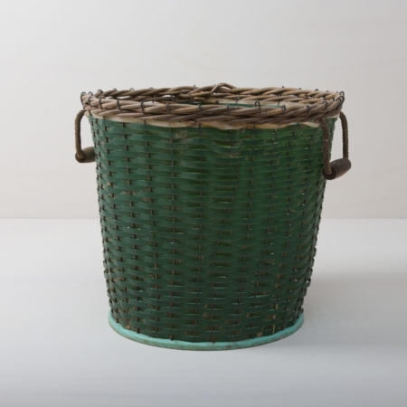 green basket, rattan, product presentations, exhibition stand, event styling, flower decoration