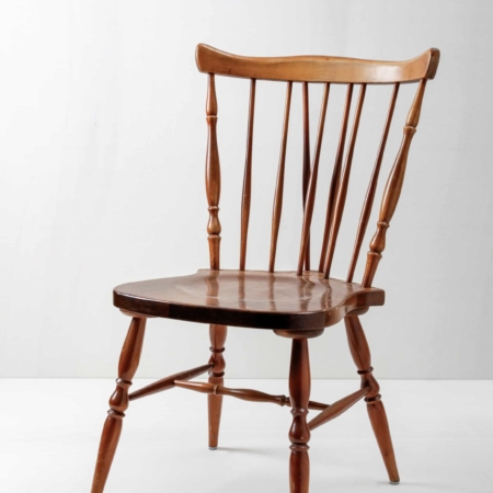 English rung chairs in Windsor design