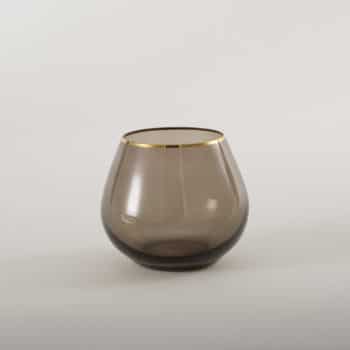 Water Tumbler Acadia Smoked Gold Rim 34cl | We rent out the water tumbler Acadia Smoke, a water glass with a golden rim and a smoked glass look. Whether for an elegant dinner party, a festive reception or a minimalist wedding - water tumbler Acadia Smoke is definitely the colored glass for your event.You can rent further colored glasses of the Acadia series with smoked glass effect and gold rim to match the water tumbler. The complete Acadia Smoke series includes glasses for white wine, red wine and champagne. | gotvintage Rental & Event Design