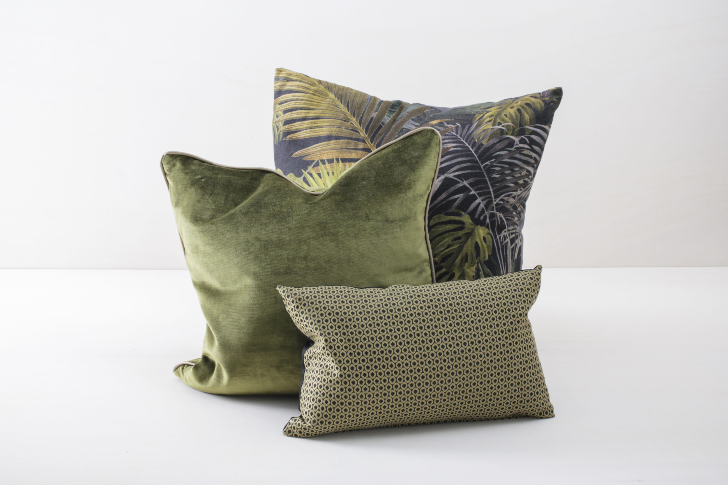  | The three pollows of the Roland series are small, soft pillows with a cotton surface. The pillows look great when three of them are placed on a sofa, distributed on armchairs or combined with different colours and patterns. | 